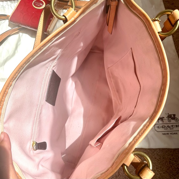 Red authentic coach purse - Picture 2 of 2